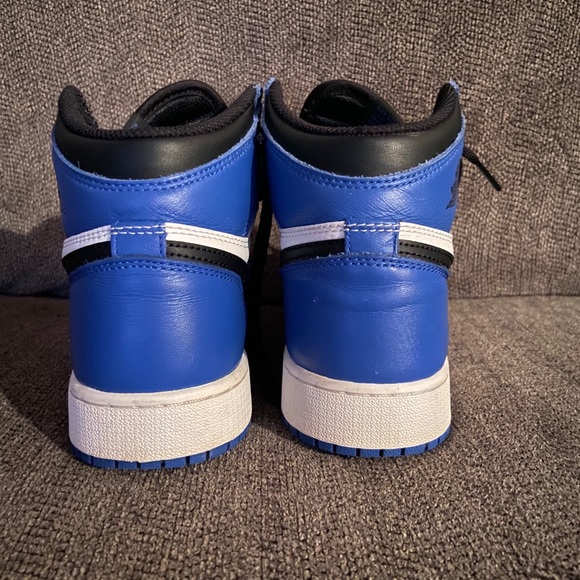 Nike retro size 5 kids - Picture 4 of 4